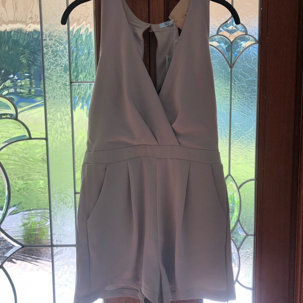 Gray romper size M